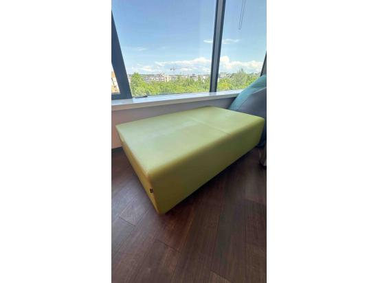Green backless sofa 121