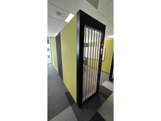 Freestanding panel with glazing narrow