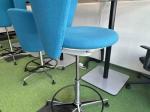 Blue hocker on wheels