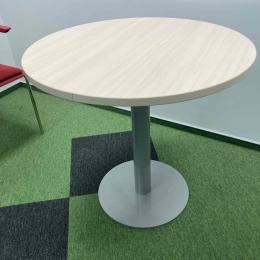 Light wood table ⌀ 80 cm