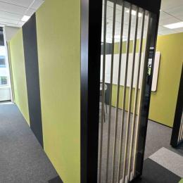Freestanding panel with glazing narrow