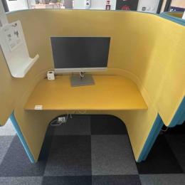 Acoustic booth blue and yellow