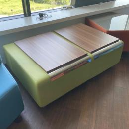 Sofa-table green with overlay